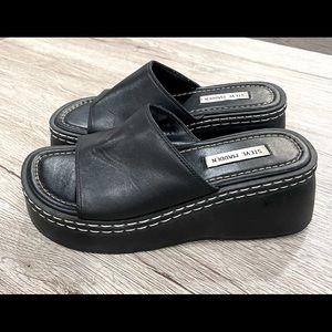 Steve Madden ladies sandals